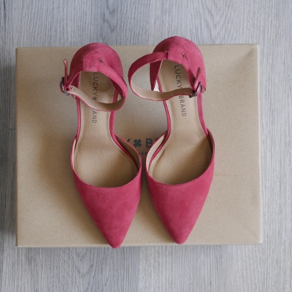 Lucky Brand red suede point toe heels with ankle strap - Picture 2 of 6